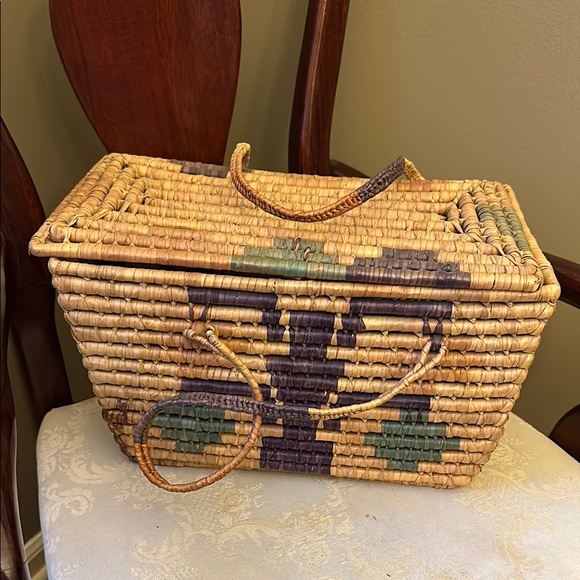 Artisan Handbags - Gorgeous 1950s handmade, hand-painted woven bamboo, straw, wicker bag w/handles